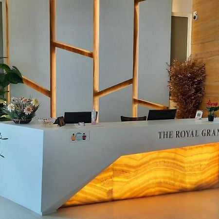 The Royal Grand Hotel Karūr Exterior foto
